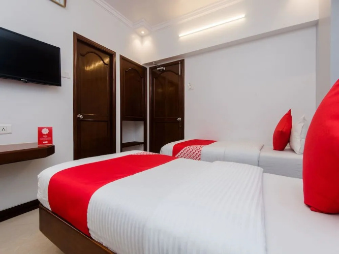 OYO 12749 Hotel Sagar
