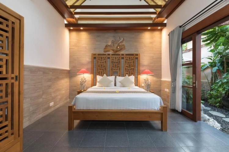2 Bedrooms Villa