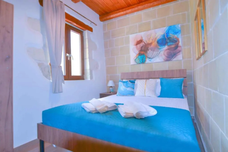 Heated Private Salt Pool, Spa, 4BD & 4BR
