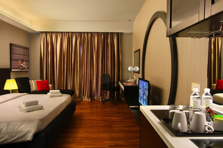 The Shore Hotel & Residences