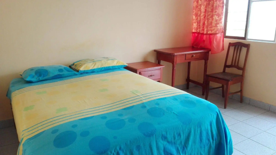 Hostal El Colibrí