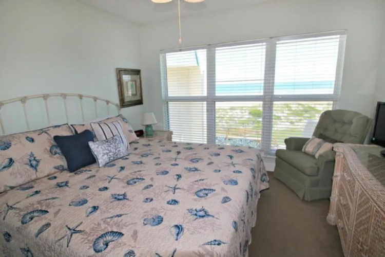Tradewinds 53