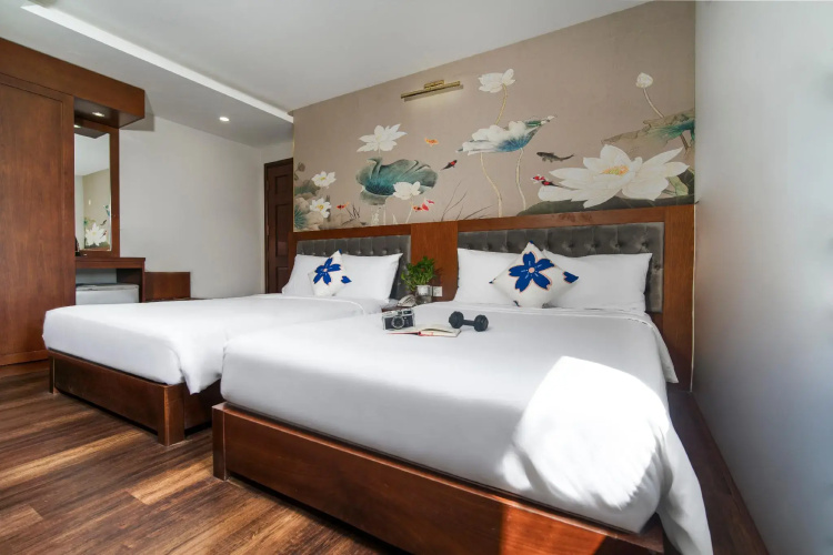 Delicate Hotel