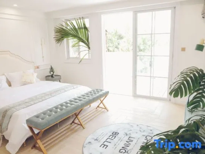 Suite with balcony and with garden view