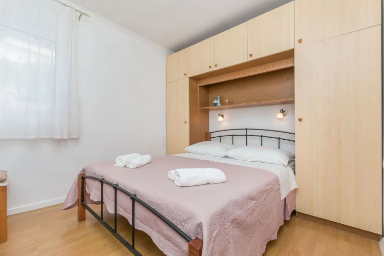 Apartments Josip