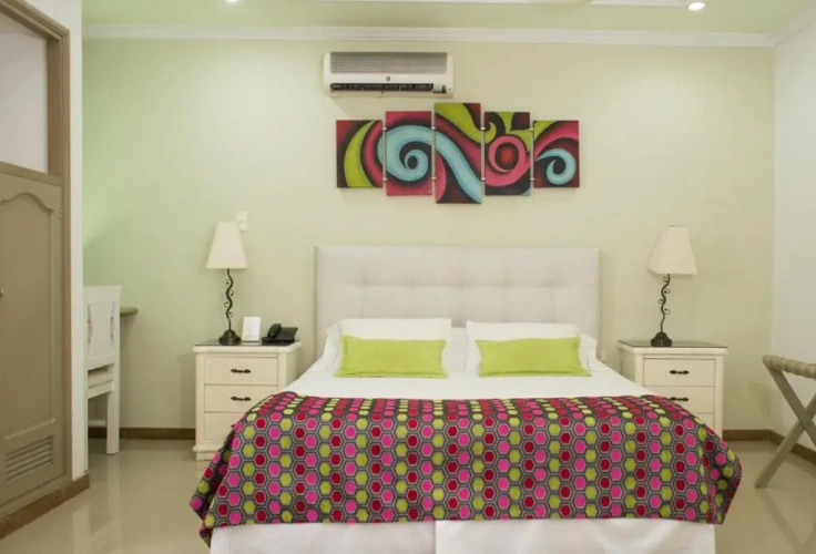 Standard Triple room with view