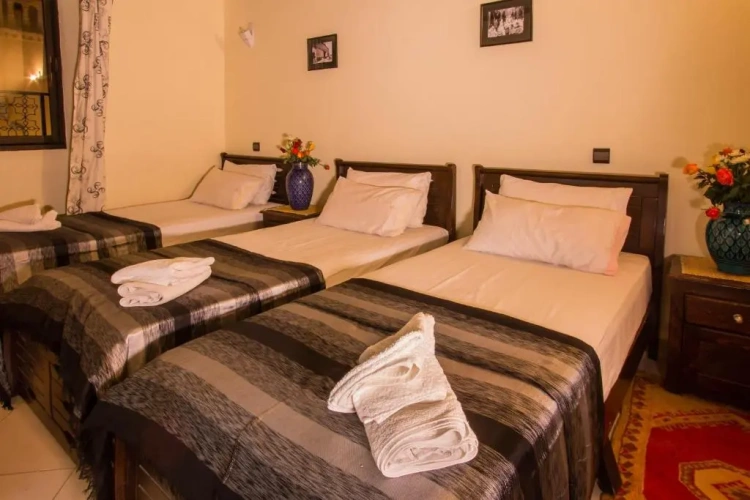 Standard Triple room