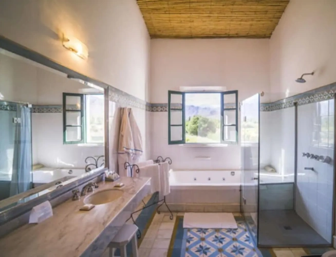 Standard room with land view