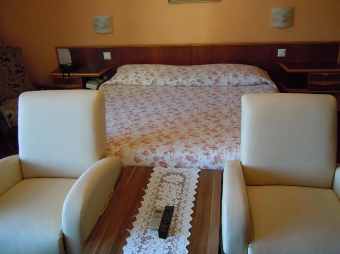 Standard Triple room with balcony and with lake view
