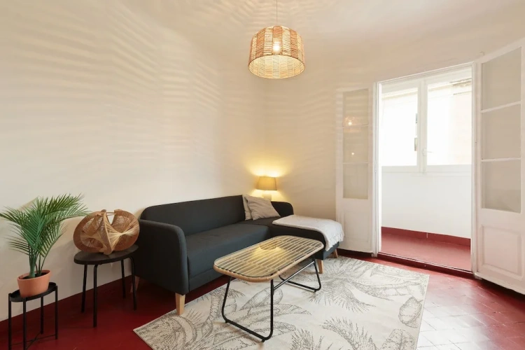 2 Bedrooms Apartment