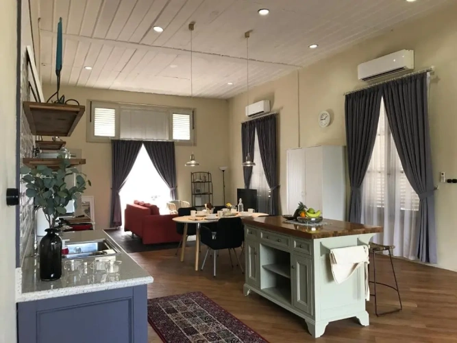 Deluxe Apartment