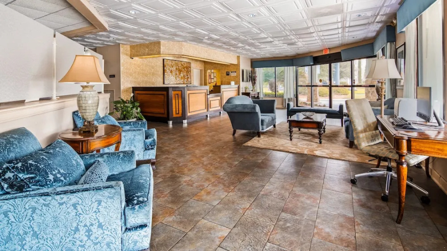 Ramada Savannah