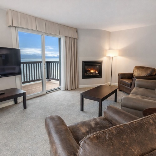 Deluxe Double Suite oceanfront