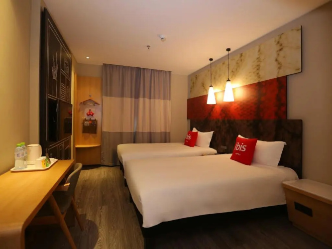 Ibis Haikou Injoy Plaza Hotel