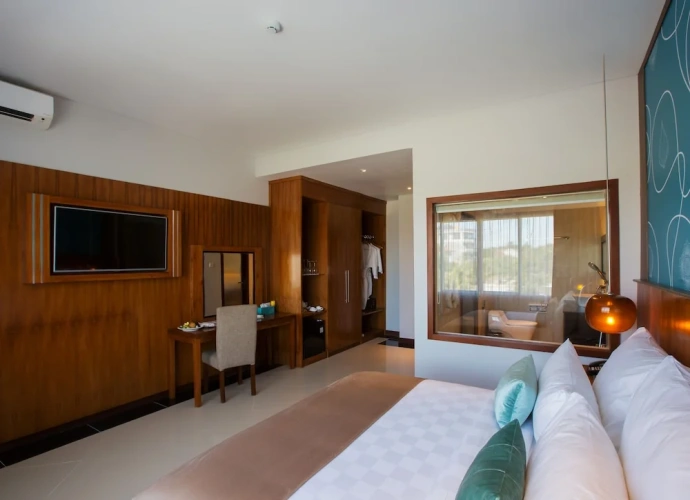 The Leaf Deluxe Double room