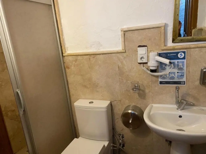 Economy Triple room