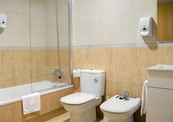 2 Bedrooms Apartment