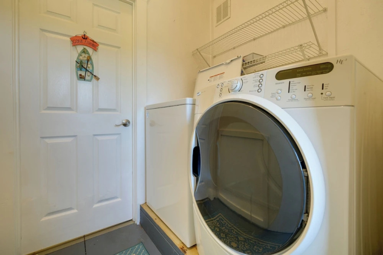 Buxton Apartment ~ 2 Mi to Lighthouse Beach!