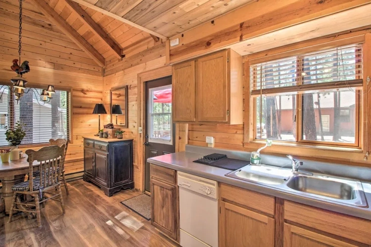 2 Bedrooms Cottage
