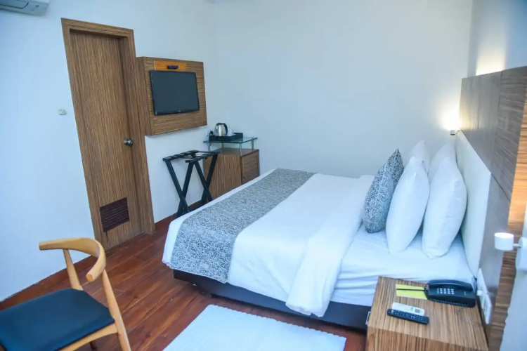 The Iris - A Boutique Hotel