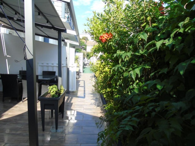 2 Bedrooms Cottage