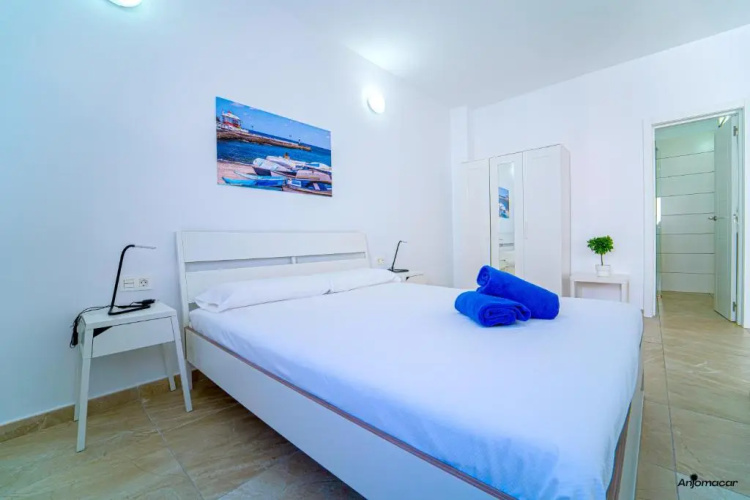 Apartamentos Anjomacar II