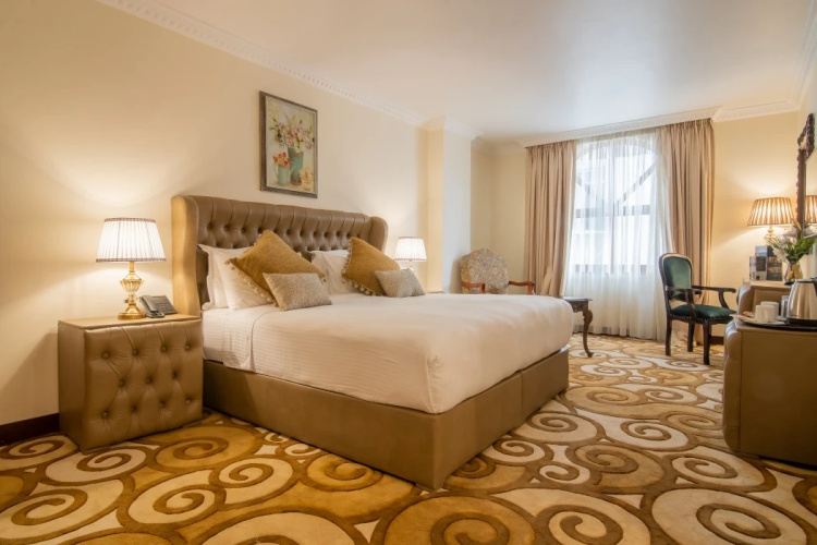 The Grand Palace Hotel