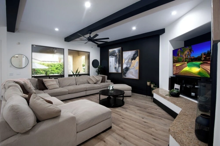 5 Bedrooms Sextuple Villa