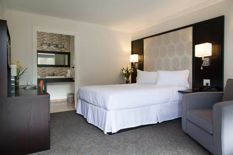 Park Pointe Hotel