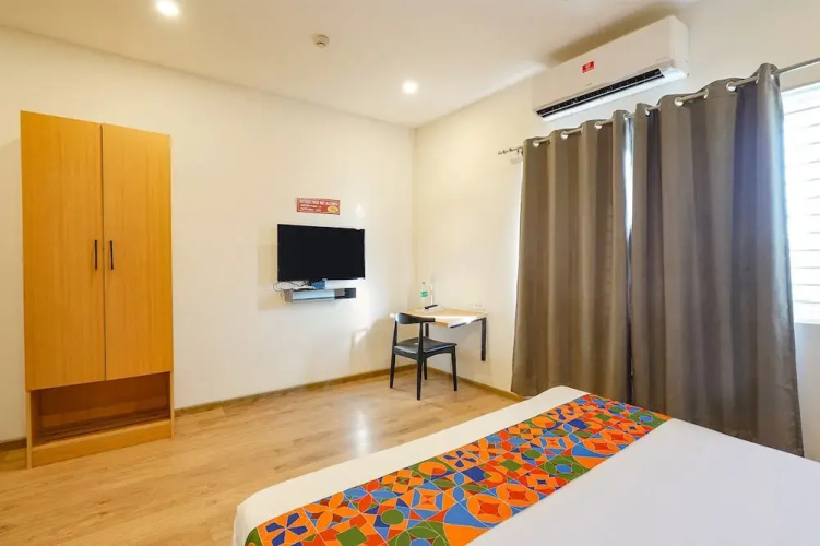 Fabhotel Moonlight Inn