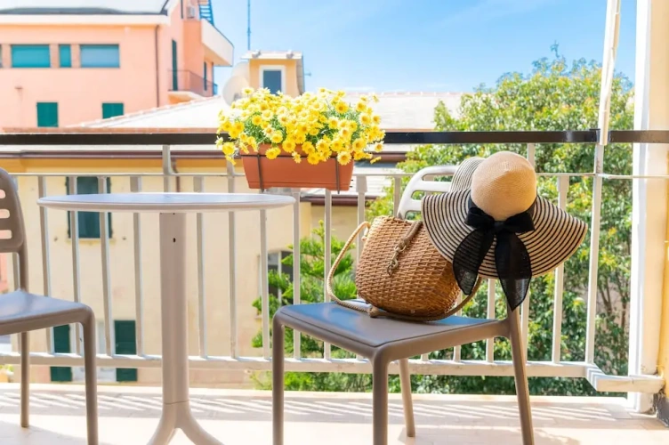 1 Bedroom Superior room with balcony and with garden view