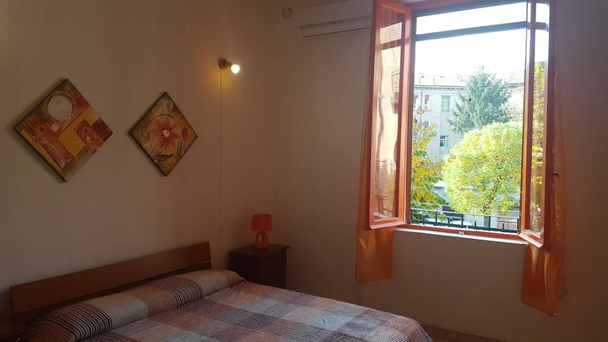 Lucrezia house