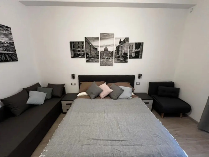 Love4Rome Guest House