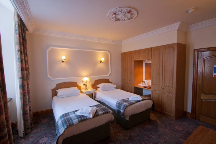 Duke Of Gordon Hotel