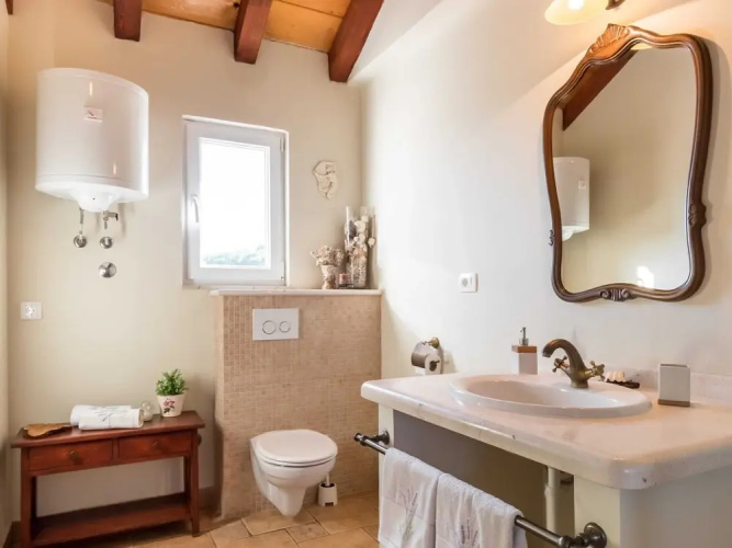 Luxurious Villa with Pool in Selca
