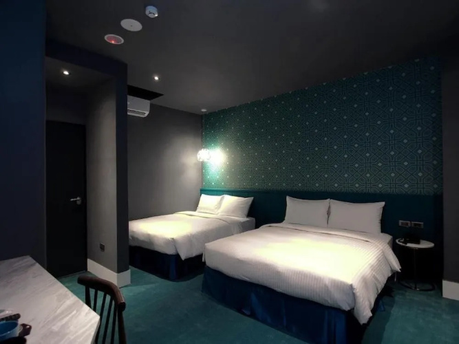 Modern Inn