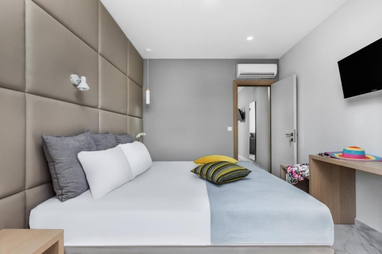 Deluxe Family Suite