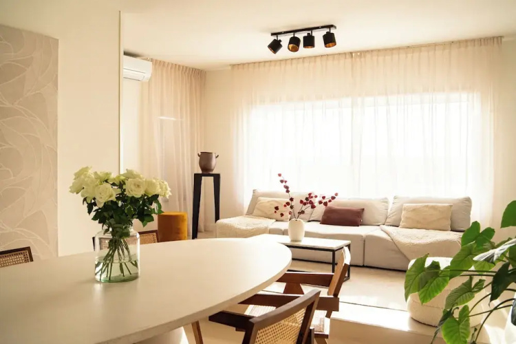 Maas Suites - The River House