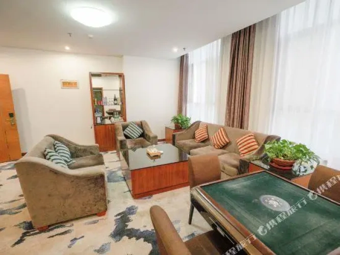Deluxe Suite