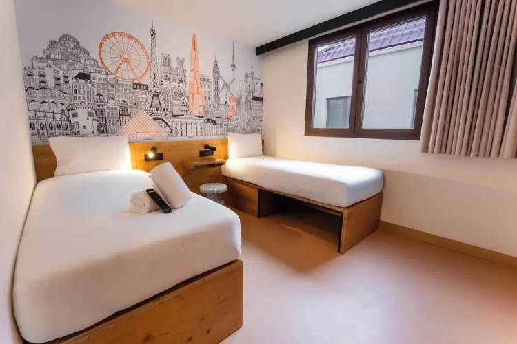 Twin room