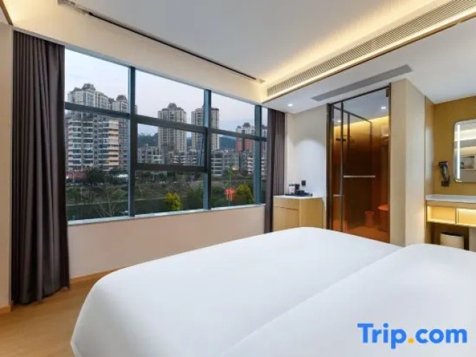 Standard Double room with river view