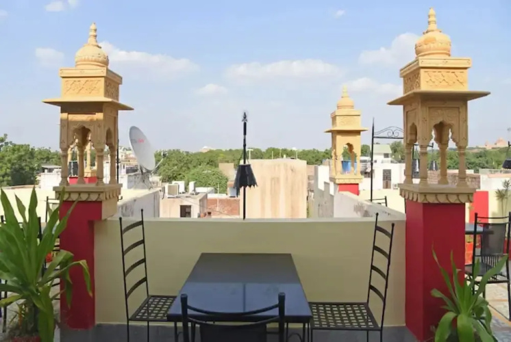 Hotel Raman Palace