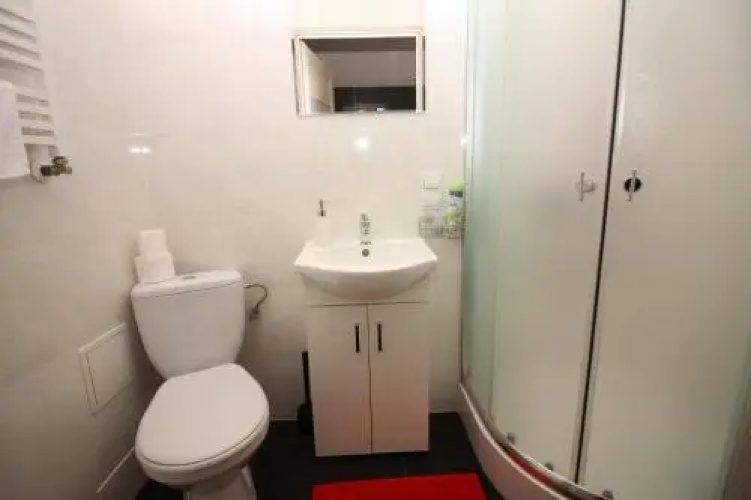 Red Apartament