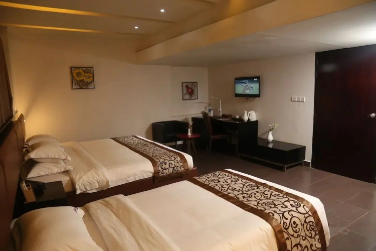 Deluxe Family room
