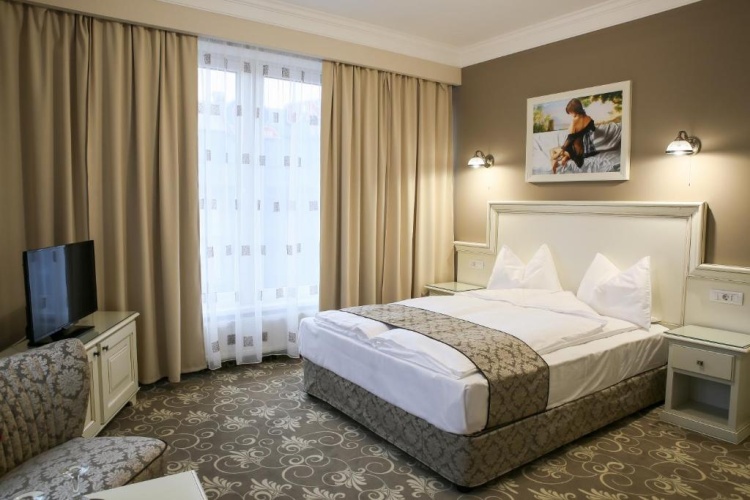 Standard Double room with view