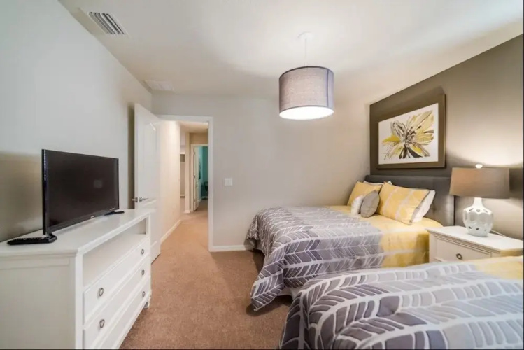 Mac8820 8 Bedroom Condo