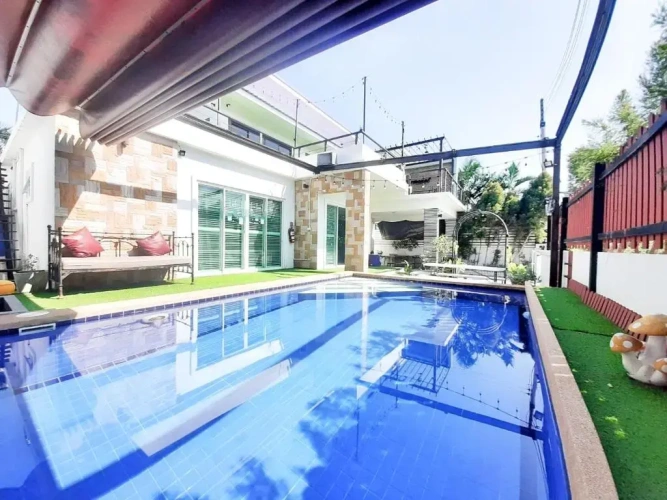 4 Bedrooms Double Cottage