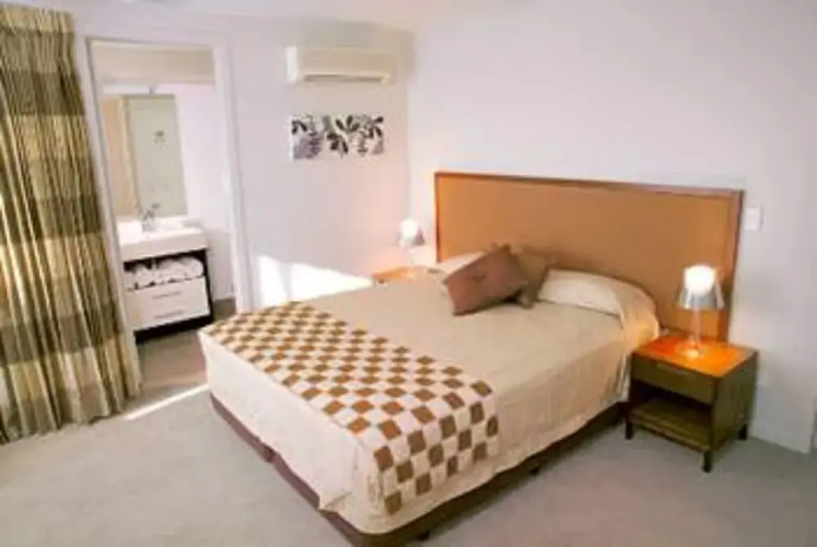 The Waterfront Suites - Heritage Collection