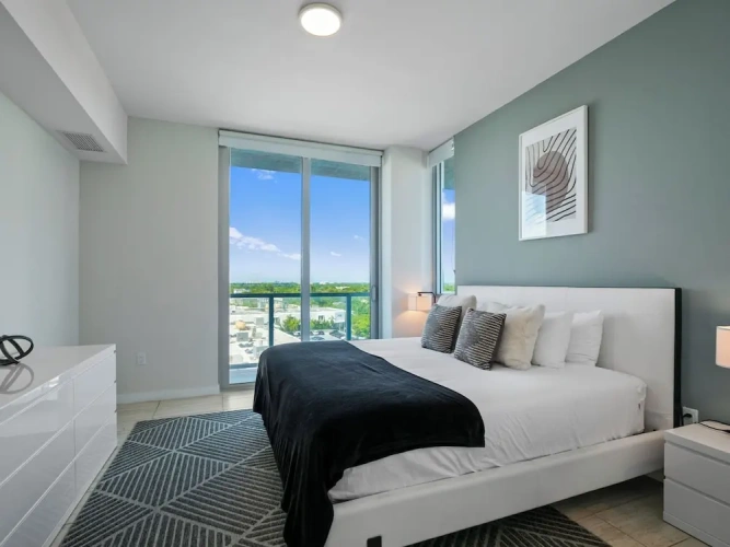 2 Bedrooms Luxury room with balcony and with city view