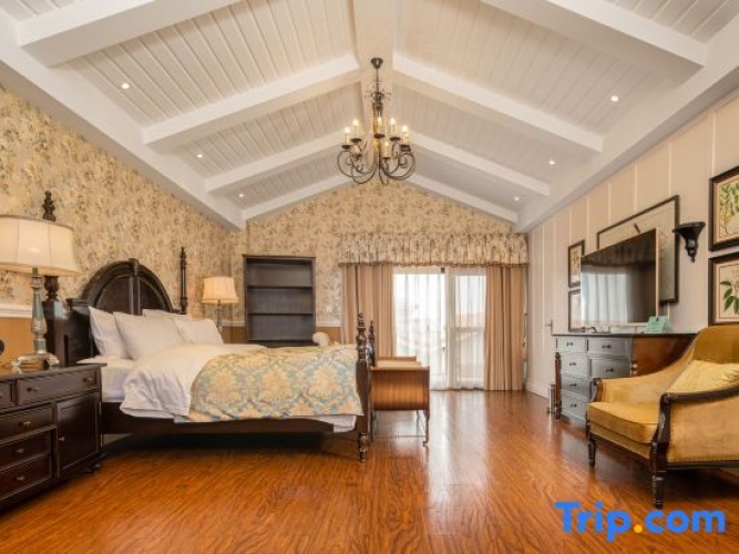 Sextuple Suite